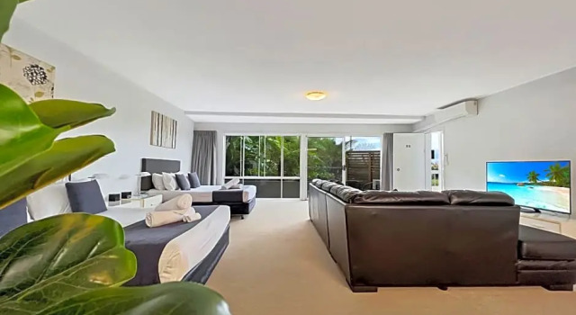 Студия Deluxe Albacore Apartments