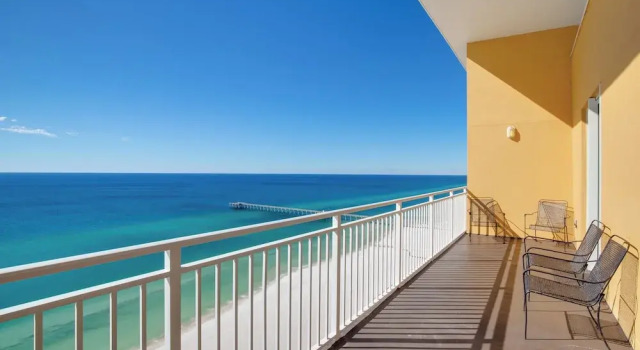 Penthouse! Beautiful Views! Newly Remodeled and Listed!, Забронировать Отель Отели Панама-Сити с парковкой, рядом с Edgewater Gulf Beach, Парковка