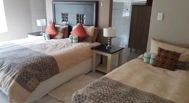 Klein Eden Guest Farm, Reservar Estadia em quinta Hotéis em Omaruru com piscina, Piscina