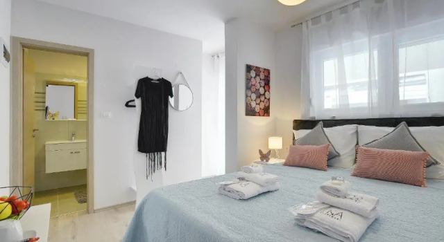 Апартаменты Цокольный этаж D&A Amphitheatre Apartments with free parking