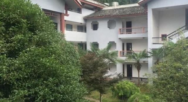 Zhangjiajie Heyi Hotel, Забронировать Отель Отели Чжанцзяцзе 3 звезды, 3*
