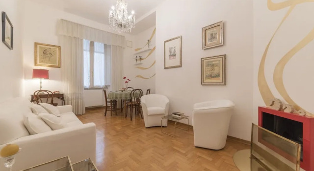Elegant and Spacious 6 Guests Flat Near Vatican, Prenota Hotel Roma Lazio