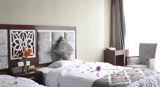 Lidu Holiday Hotel, Varaa Hotelli Hotellit Sichuan pysäköinnillä, Pysäköinti
