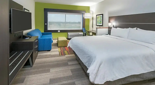 Двухместный люкс c 1 комнатой Holiday Inn Express & Suites Bryan - College Station by IHG
