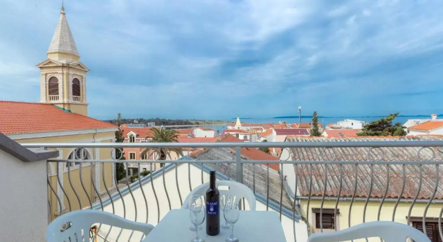 Апартаменты c 1 комнатой с видом на море Apartments in city center Ventus