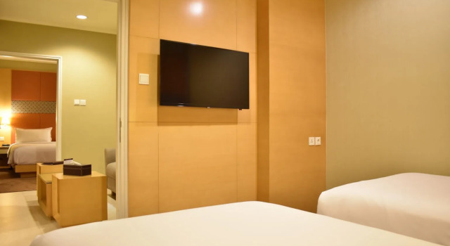 Люкс All Sedayu Hotel Kelapa Gading