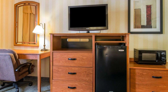 Четырёхместный номер Standard Quality Inn Colorado Springs Airport