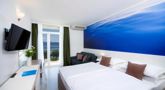 Двухместный номер Superior с балконом и Sea Side Bluesun hotel Neptun - All inclusive