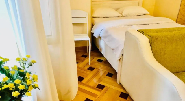 My 2th Little House In 2 steps Filarmonia, Забронировать Отель Вера Тбилиси, рядом с Тбилисский государственный университет
