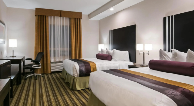 Четырёхместный номер Standard Best Western Plus Drayton Valley