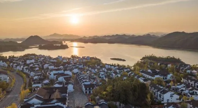 Qiandao Lake Wenyuan Lion City Vipusea Hotel, Rezerwuj Hotel Hotele w Hangzhou z basenem, Basen