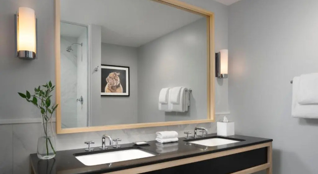 Четырёхместный номер Standard Kimpton Schofield Hotel by IHG