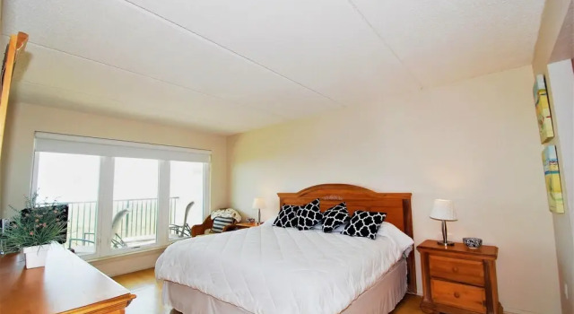 Номер Standard Seville Unit #205 2 Bedroom Condo by RedAwning