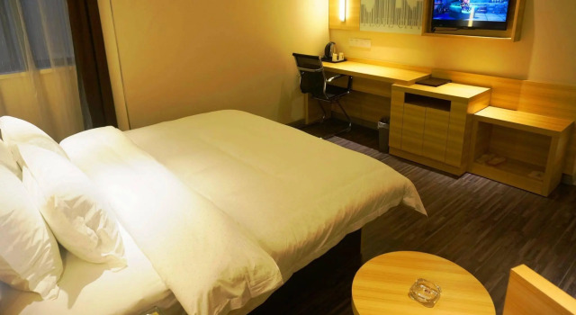 Super 8 Hotel, Varaa Hotelli Songjiang Shanghai