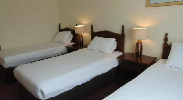 Трёхместный номер Standard The Harrowgate Hill Lodge