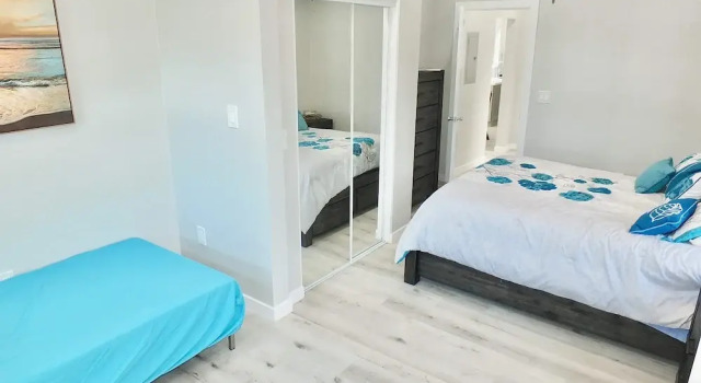 New Beach & Bay Retreat Full of Amenities!, 预订 公寓 长滩 洛杉矶都会区