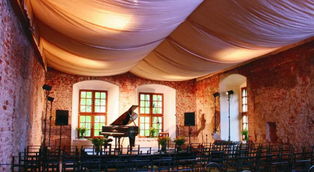 Zamek Korzkiew, Buchen Sie Hotel Korzkiew Kraków-Częstochowa Upland