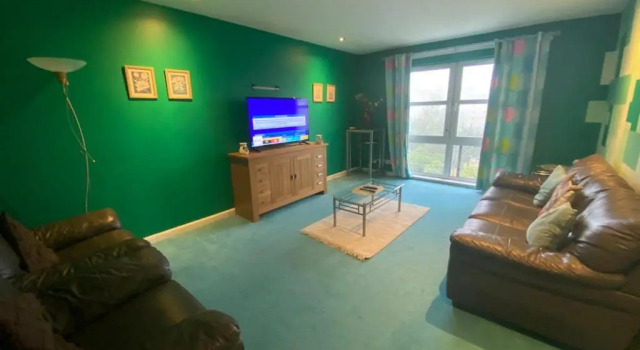 Comfortable, self contained 2 double beds town apartment near Pittodrie Stadium