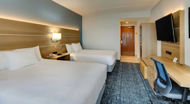 Superior- firedobbelt værelse med altan med delvis udsigt Parkshore Resort