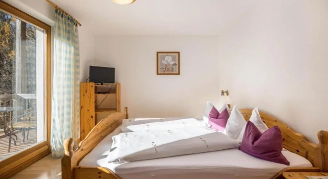 Bnb Lettnerhof Balcony Family Suite, Забронировать Отель «постель и завтрак» Монгуэльфо План-де-Коронес, рядом с Guggenberg Platter