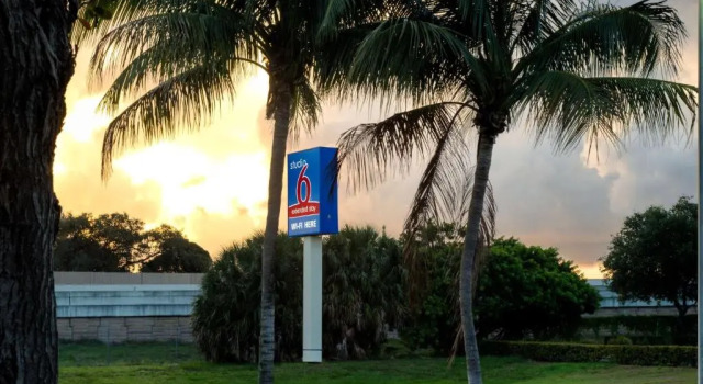 Studio 6 Extended Stay - West Palm Beach, FL