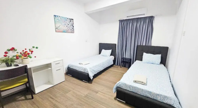 Номер Comfort Downtown Rooms, 200m from Marina Beach