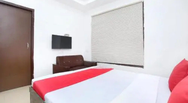 OYO 23276 Hotel Blu Hill, Prenota Hotel Moga Punjab