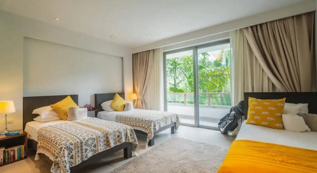 Апартаменты Moura 3BR Suite Beachfront Pearl of Naithon by Tropiclook
