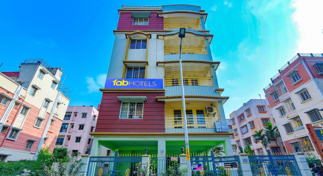 FabHotel Lake Place