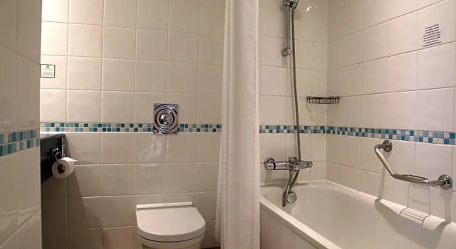 Двухместный номер Superior Holiday Inn London Brent Cross
