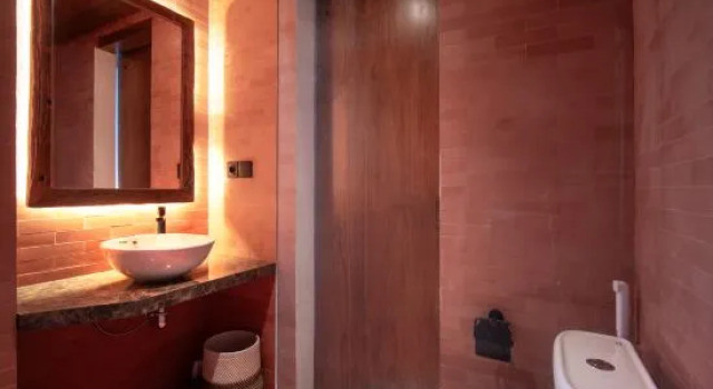 Villa Riso Seminyak 2-BR Private Pool, Book Villa Sommerhuse i Badung, Hytte