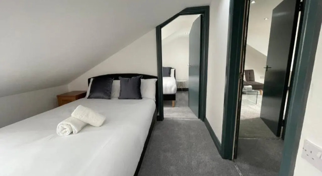 Апартаменты Spacious 3 Bedroom House Free onsite Parking Contractor Friendly