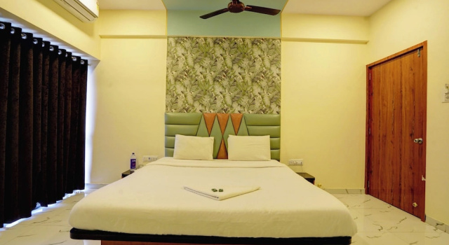 Номер Standard с видом на город Hotel Balaji Residency Dombivli