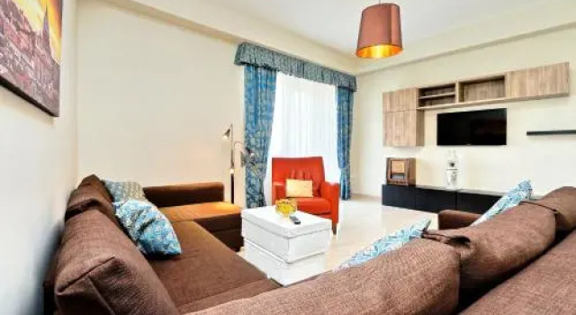 Oksana's Bernadette Apartment