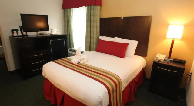 Двухместный люкс Black Bear Inn & Suites