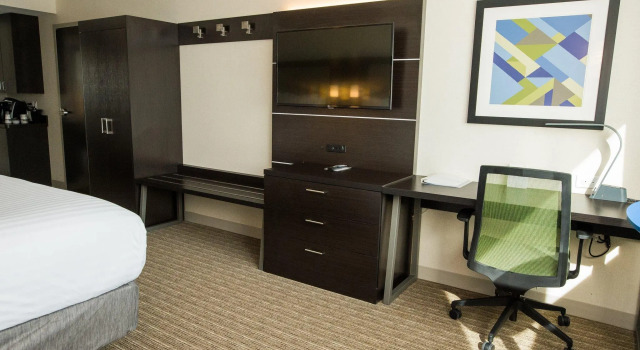 Номер Standard Holiday Inn Express & Suites Marietta