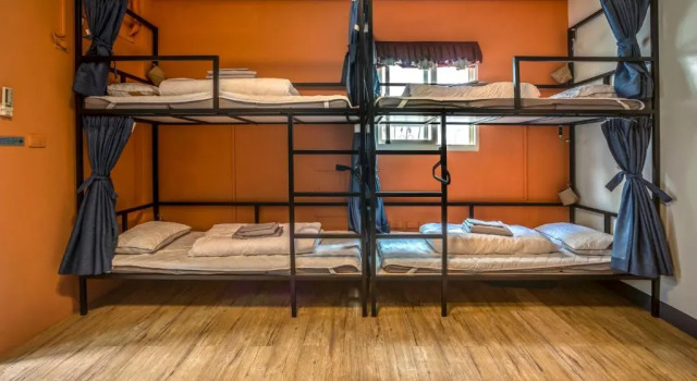 Кровать в общем номере 123 Cheers Hostel