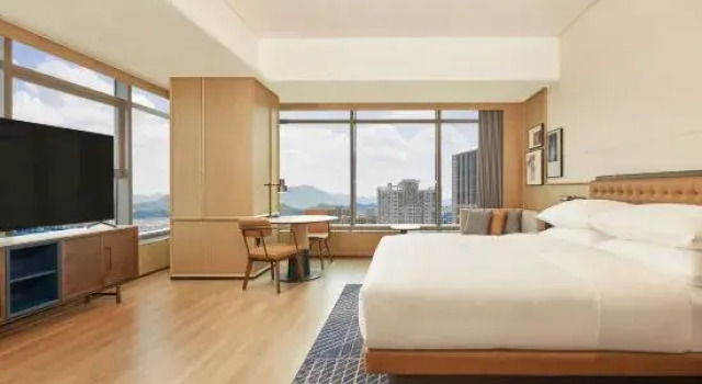Люкс Deluxe Four Points By Sheraton Linhai