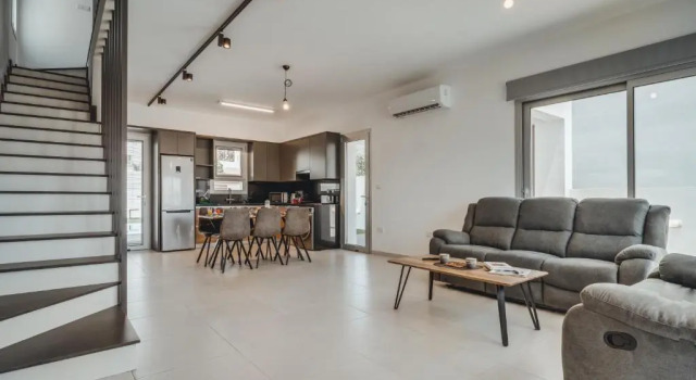 Вилла Stay in Style in Modern 3 Bedroom Villas Near Nissi Beach & Square