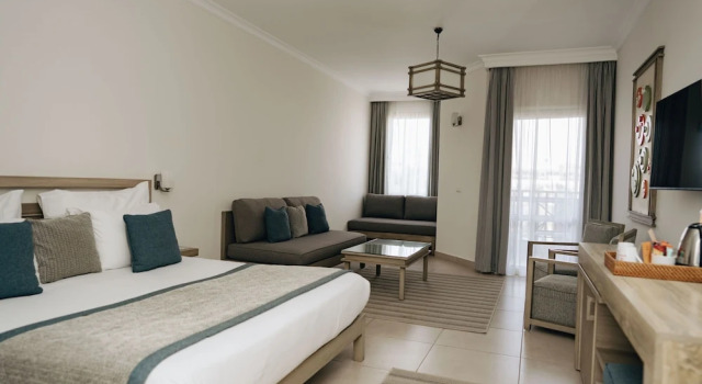 Двухместный номер Superior с видом на бассейн JAZ Casa Del Mar Resort