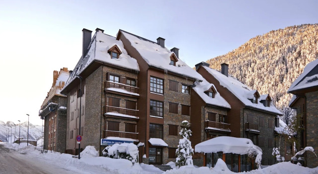 Val de Ruda 43 by FeelFree Rentals, Забронировать Отель Бизнес-отели Наут-Аран, 4* 5*