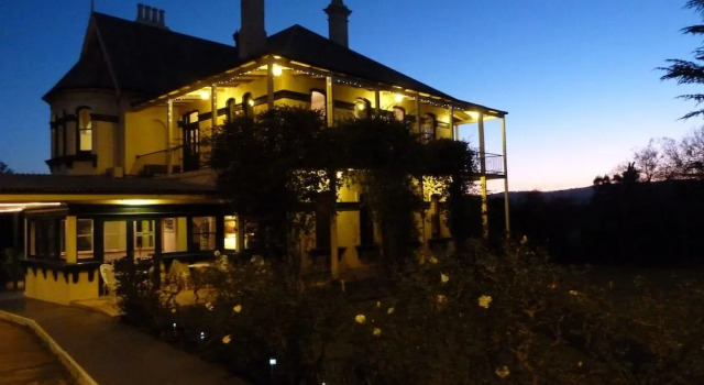 Airlie House Motor Inn, Book Hotel Scone Hunter Valley