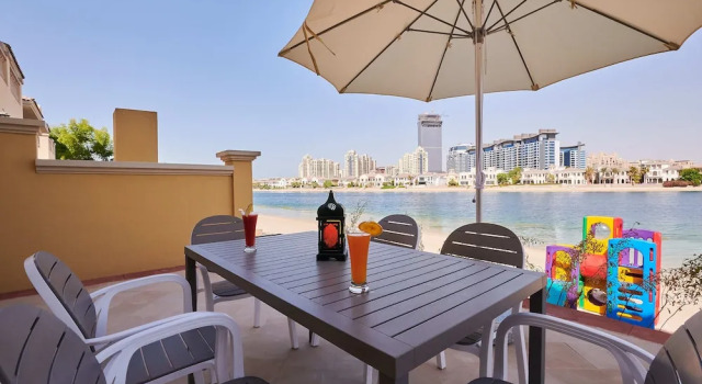 Rose Dream - 5 Bedrooms Palm Villa on the beach with private pool, Забронировать Вилла Виллы Дубая, Вилла