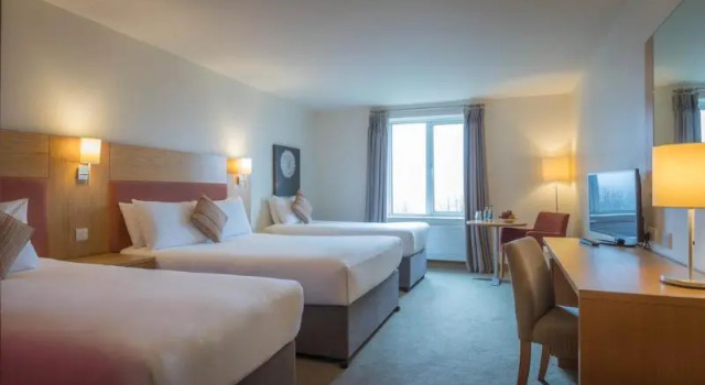 Трёхместный номер Standard Maldron Hotel Portlaoise