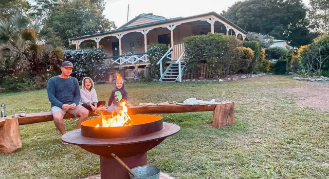 Коттедж с 4 комнатами Noosa Hinterland Escape