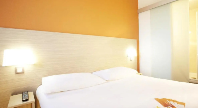 Двухместный номер Standard Hotel HubOne3 Istres