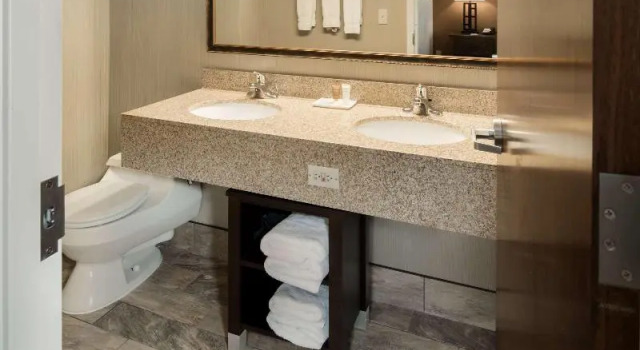 Номер Standard Best Western Ramkota Hotel