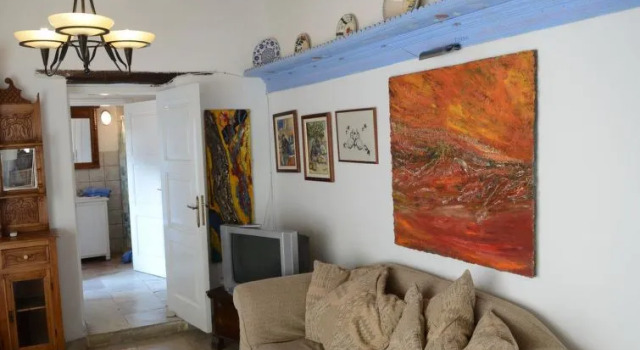 Myrto House, Book Hotel Hoteller i Tochni med pool, Swimmingpool