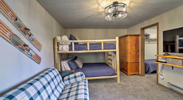Апартаменты с 3 комнатами Mccall Condo w/ Paddle Boards - Near Payette Lake