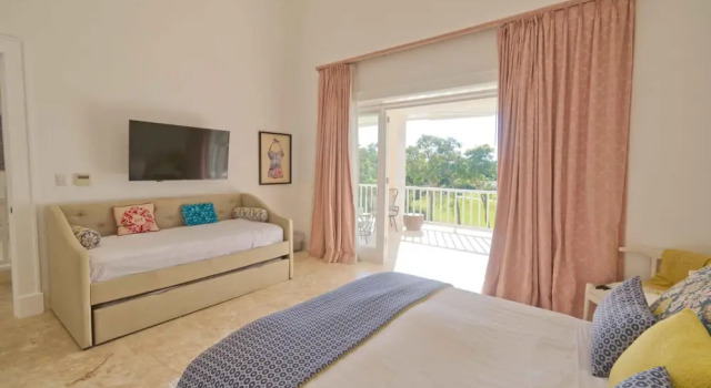 Modern Villa w Golf and Lake View in Beach Resort, Prenota Resort Punta Cana Repubblica Dominicana